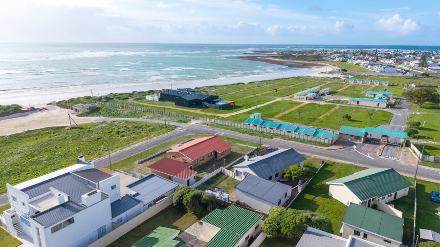 4 Bedroom Property for Sale in Struisbaai Western Cape